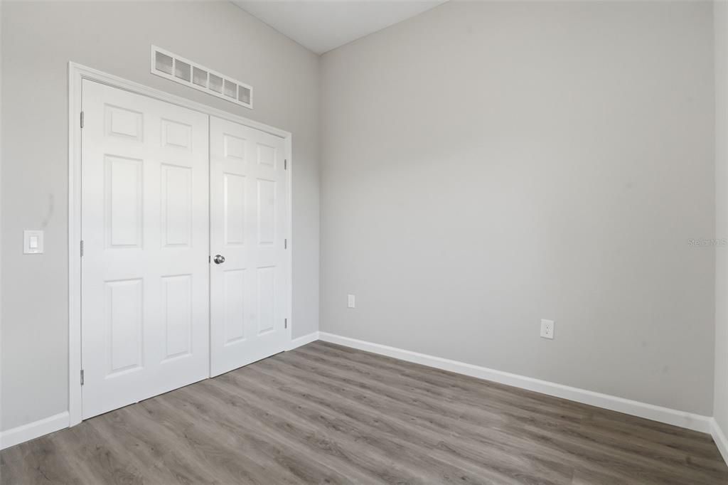 Active With Contract: $424,900 (3 beds, 2 baths, 1905 Square Feet)