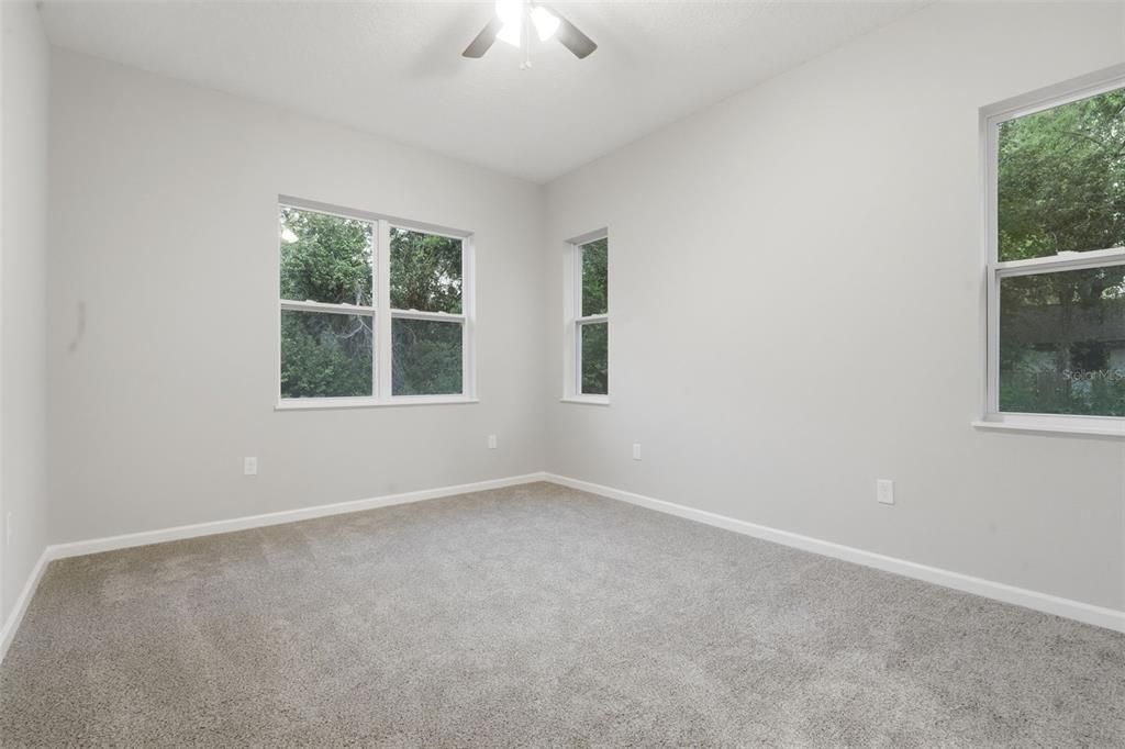 Active With Contract: $424,900 (3 beds, 2 baths, 1905 Square Feet)