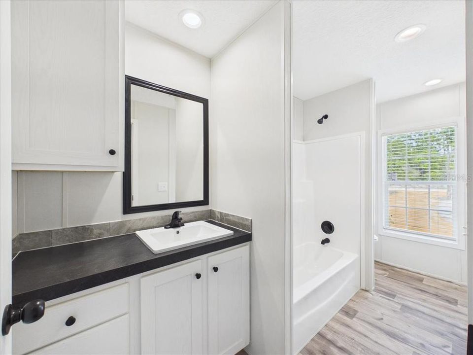 En Venta: $268,900 (3 camas, 2 baños, 1584 Pies cuadrados)
