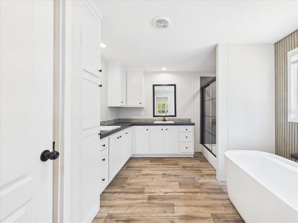 En Venta: $268,900 (3 camas, 2 baños, 1584 Pies cuadrados)