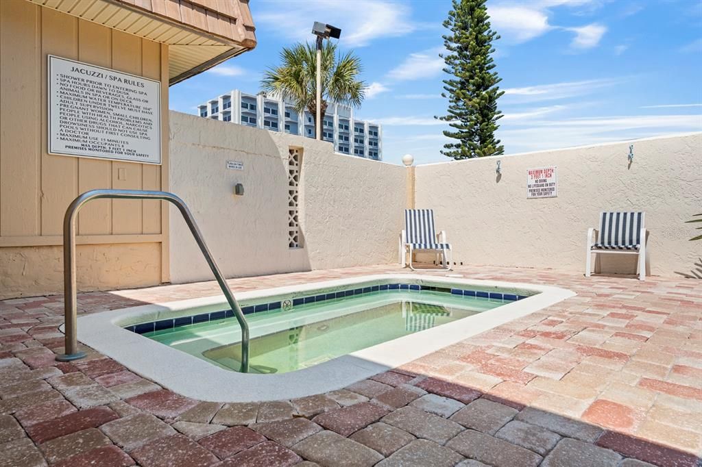 For Sale: $524,000 (2 beds, 2 baths, 1256 Square Feet)