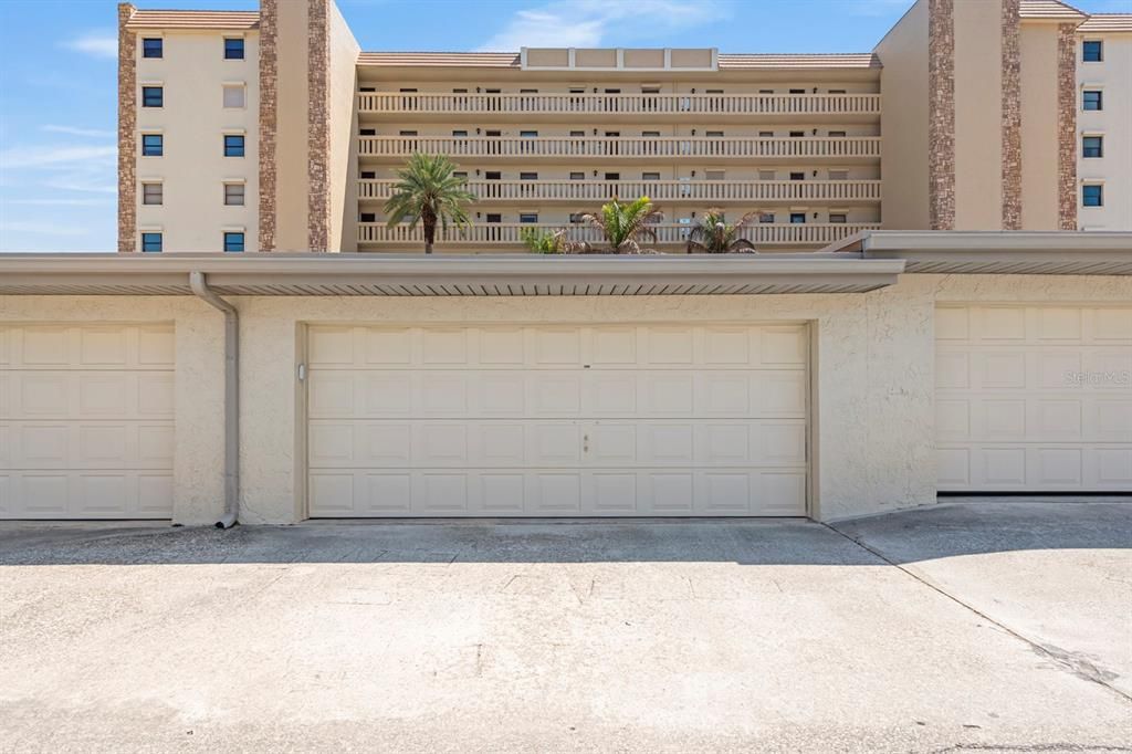 For Sale: $524,000 (2 beds, 2 baths, 1256 Square Feet)