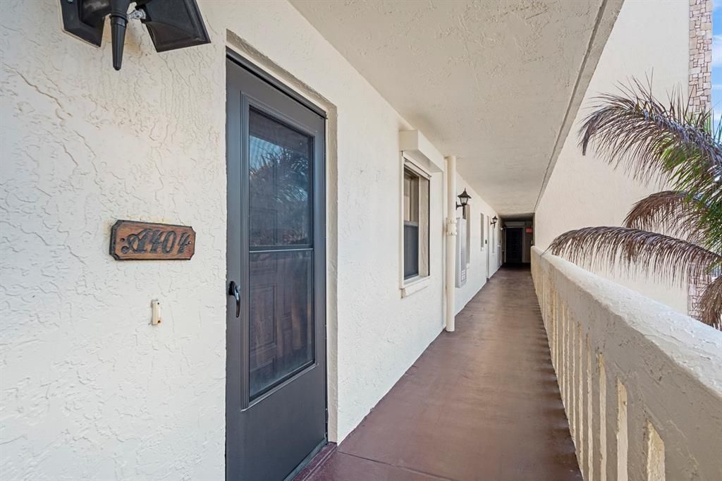For Sale: $524,000 (2 beds, 2 baths, 1256 Square Feet)