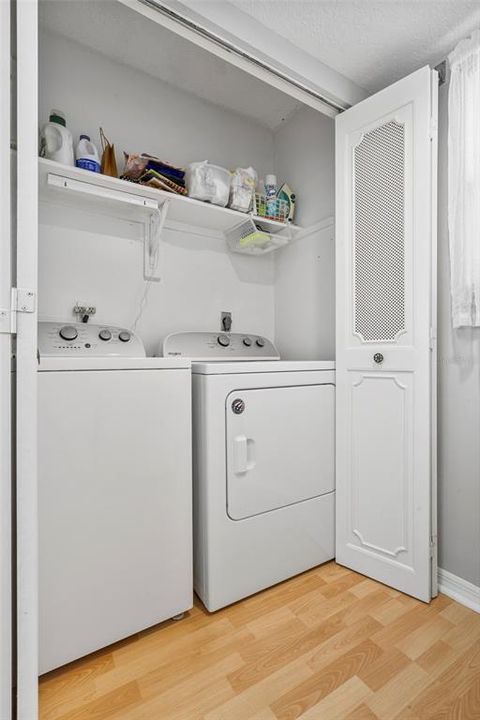 For Sale: $524,000 (2 beds, 2 baths, 1256 Square Feet)