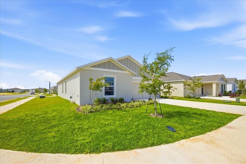 For Sale: $269,900 (4 beds, 2 baths, 1824 Square Feet)