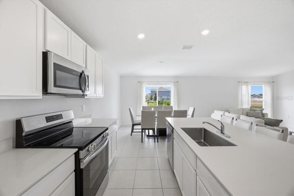 For Sale: $269,900 (4 beds, 2 baths, 1824 Square Feet)