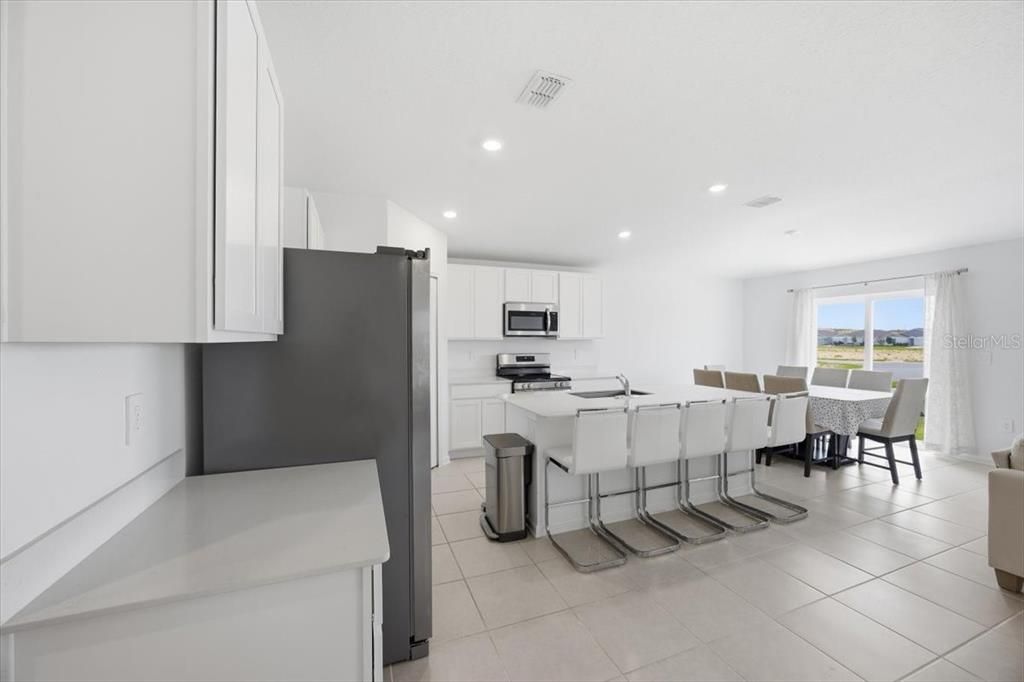 For Sale: $269,900 (4 beds, 2 baths, 1824 Square Feet)
