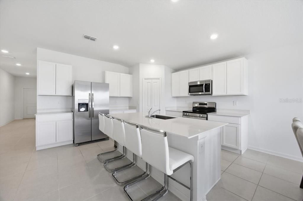 For Sale: $269,900 (4 beds, 2 baths, 1824 Square Feet)