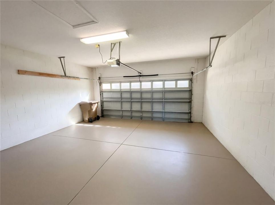 Active With Contract: $350,000 (4 beds, 3 baths, 2170 Square Feet)