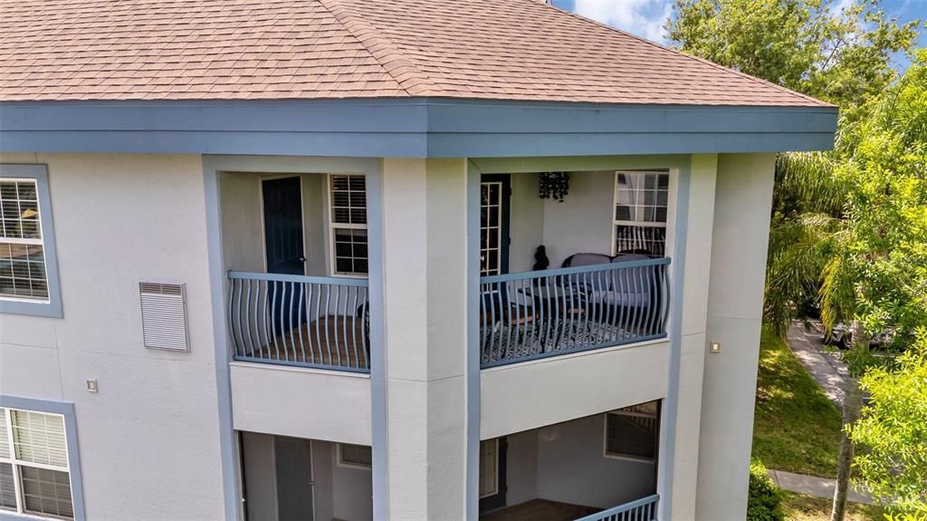For Sale: $250,000 (2 beds, 2 baths, 1121 Square Feet)