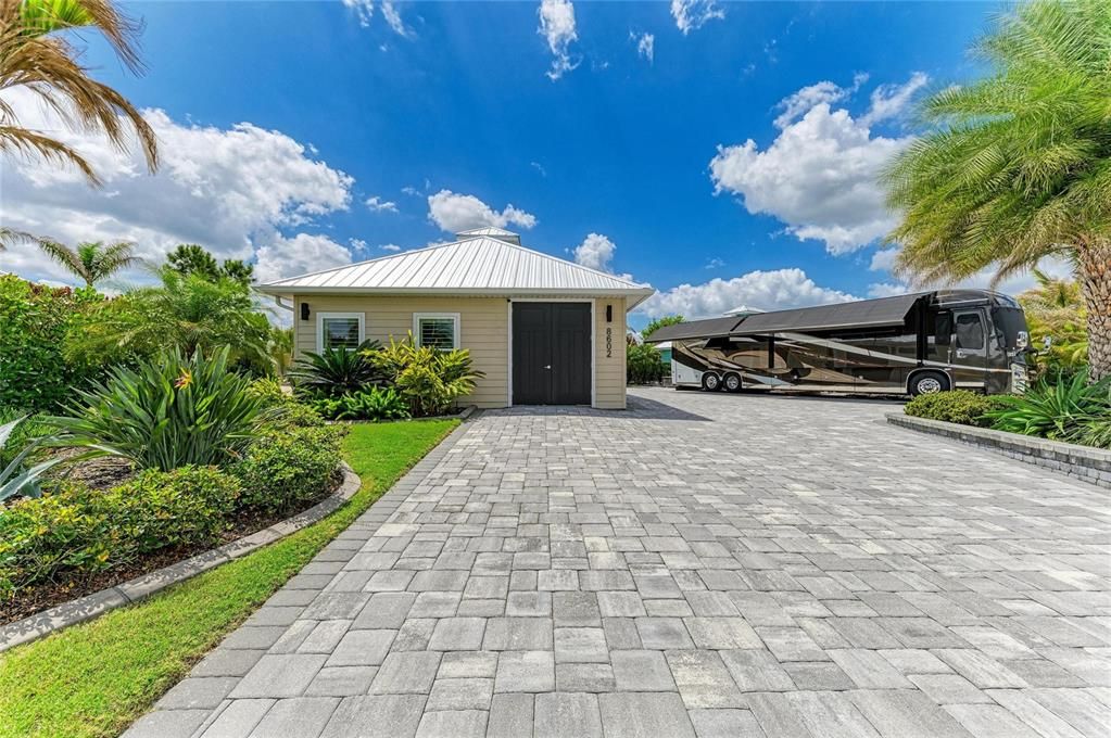 En Venta: $585,000 (1 camas, 1 baños, 1000 Pies cuadrados)
