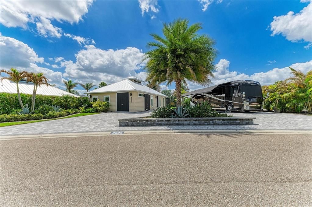 En Venta: $585,000 (1 camas, 1 baños, 1000 Pies cuadrados)