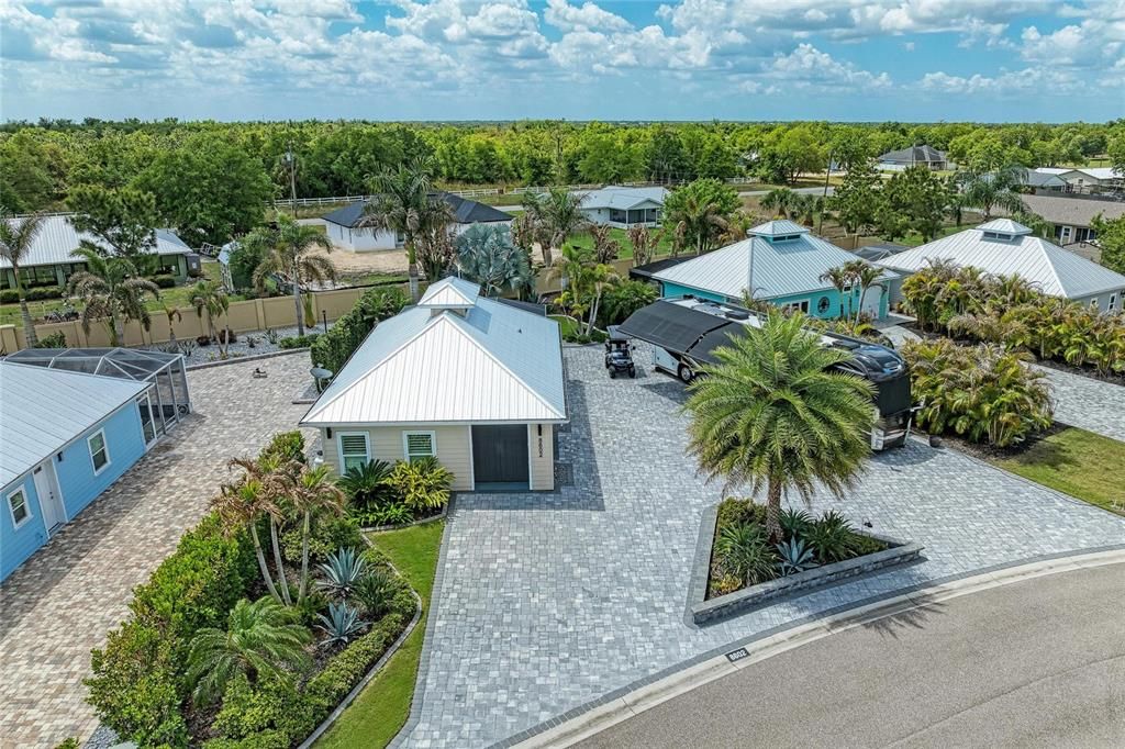 En Venta: $585,000 (1 camas, 1 baños, 1000 Pies cuadrados)