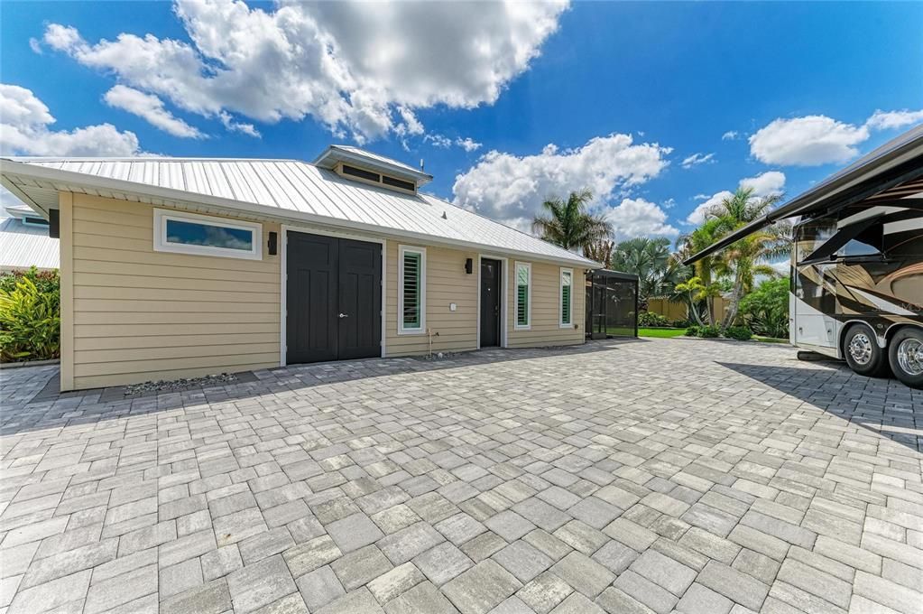En Venta: $585,000 (1 camas, 1 baños, 1000 Pies cuadrados)