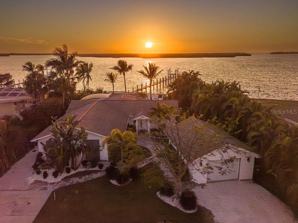 For Sale: $1,649,990 (4 beds, 2 baths, 2144 Square Feet)