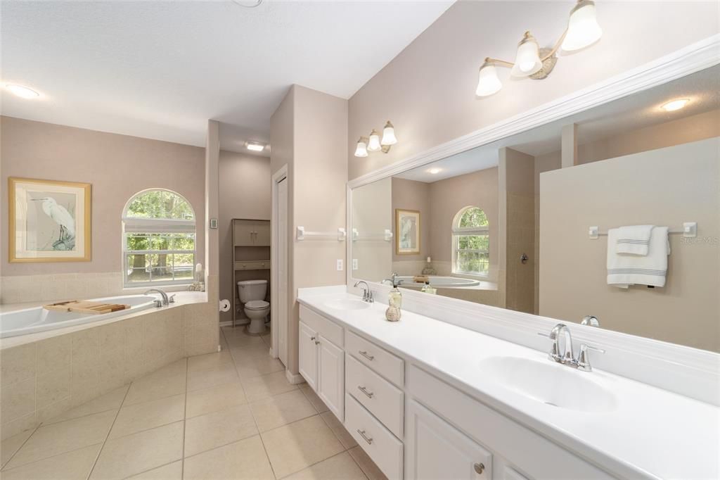 For Sale: $519,900 (3 beds, 2 baths, 2720 Square Feet)