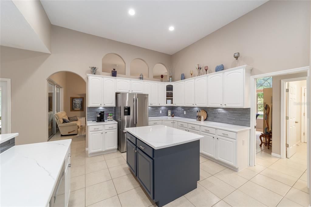 For Sale: $519,900 (3 beds, 2 baths, 2720 Square Feet)