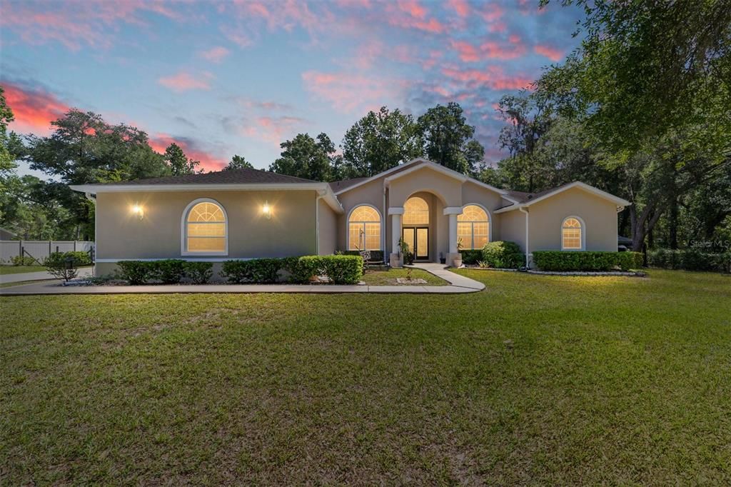 For Sale: $519,900 (3 beds, 2 baths, 2720 Square Feet)