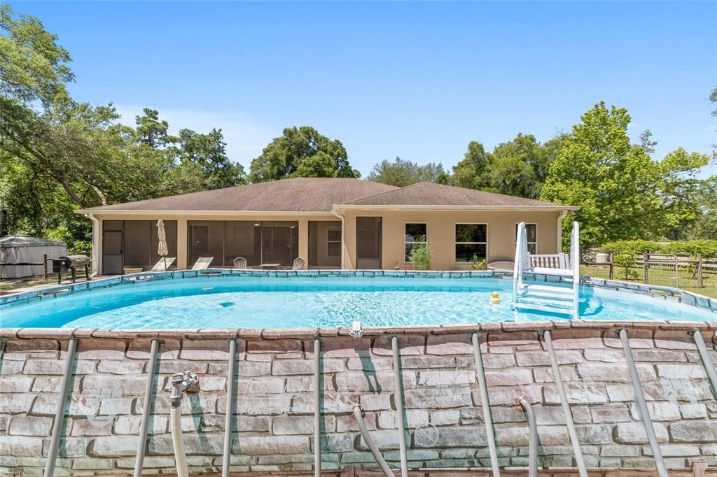 For Sale: $519,900 (3 beds, 2 baths, 2720 Square Feet)