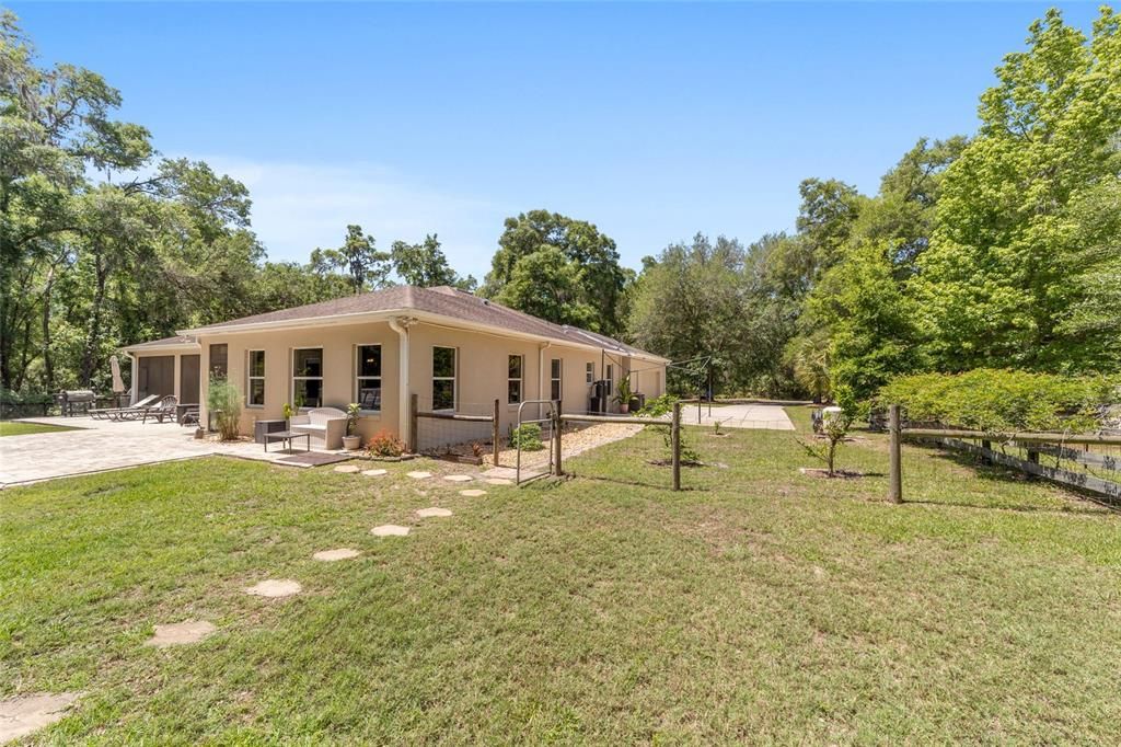 For Sale: $519,900 (3 beds, 2 baths, 2720 Square Feet)