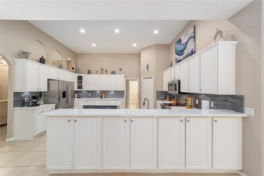 For Sale: $519,900 (3 beds, 2 baths, 2720 Square Feet)