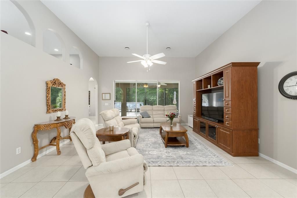For Sale: $519,900 (3 beds, 2 baths, 2720 Square Feet)