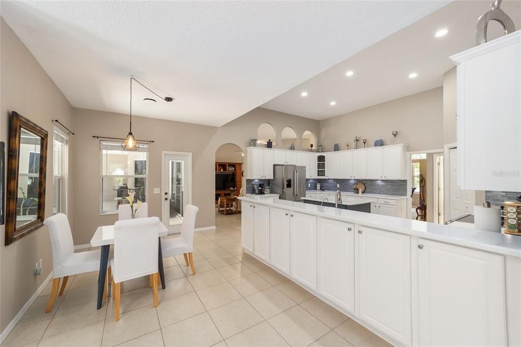 For Sale: $519,900 (3 beds, 2 baths, 2720 Square Feet)