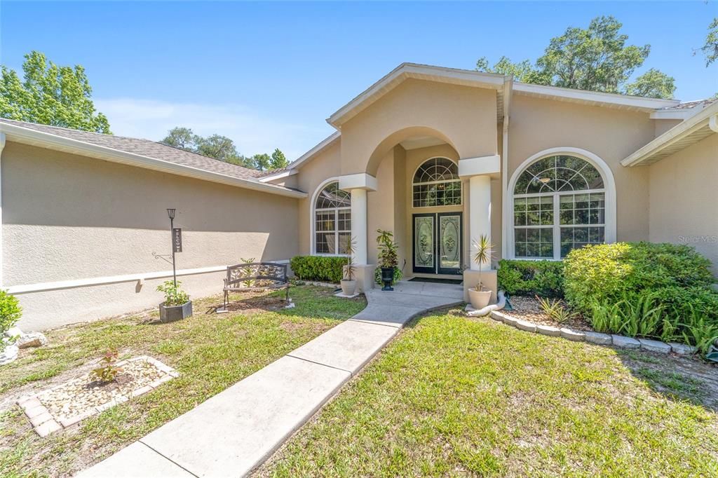 For Sale: $519,900 (3 beds, 2 baths, 2720 Square Feet)