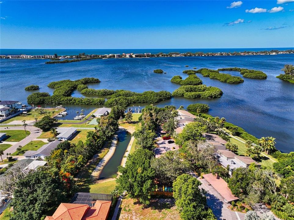 На продажу: $1,779,000 (4 спален, 2 ванн, 3097 Квадратных фут)