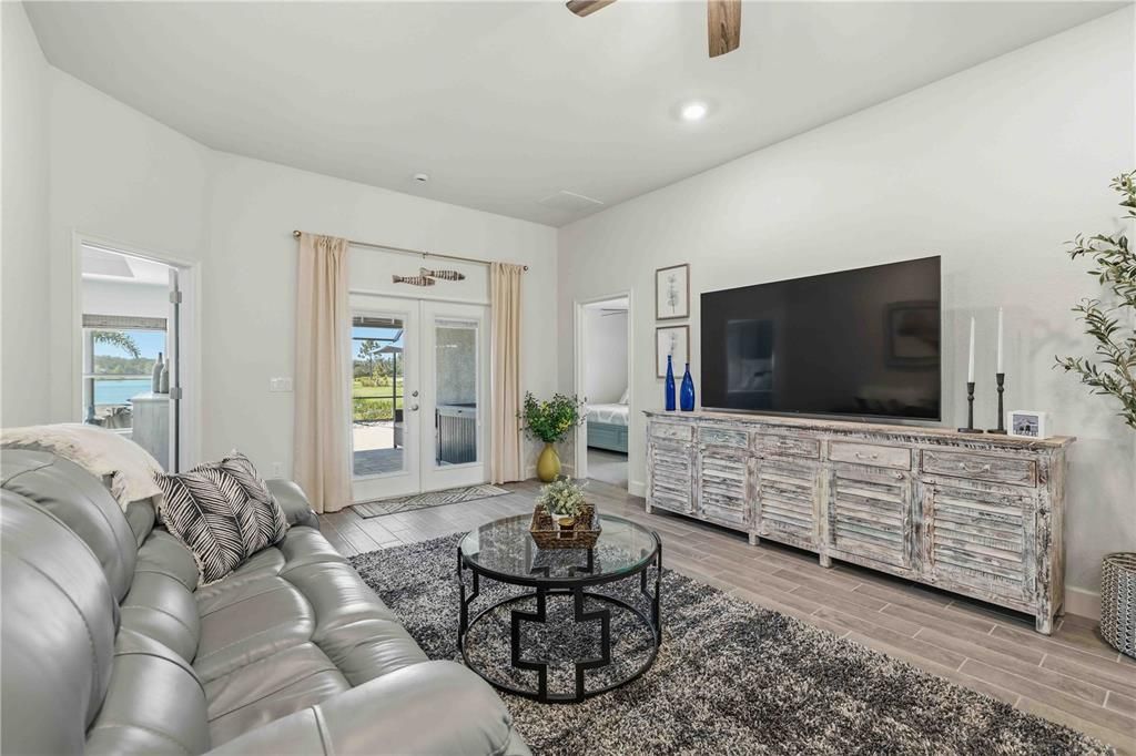 Active With Contract: $450,000 (4 beds, 3 baths, 2200 Square Feet)