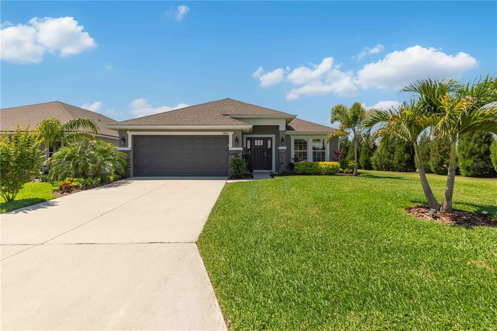 Active With Contract: $450,000 (4 beds, 3 baths, 2200 Square Feet)
