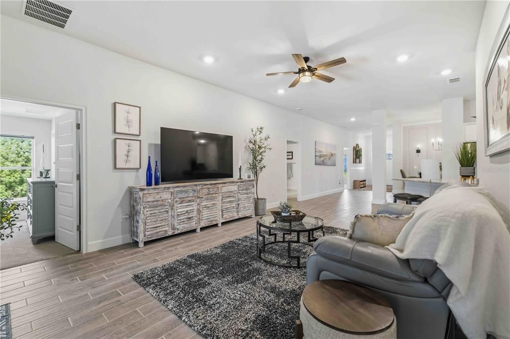 Active With Contract: $450,000 (4 beds, 3 baths, 2200 Square Feet)