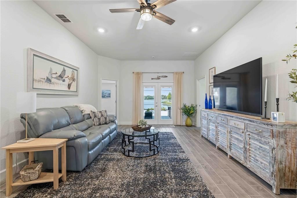 Active With Contract: $450,000 (4 beds, 3 baths, 2200 Square Feet)