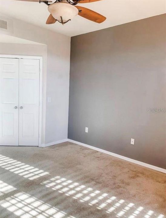 Active With Contract: $2,300 (1 beds, 1 baths, 784 Square Feet)