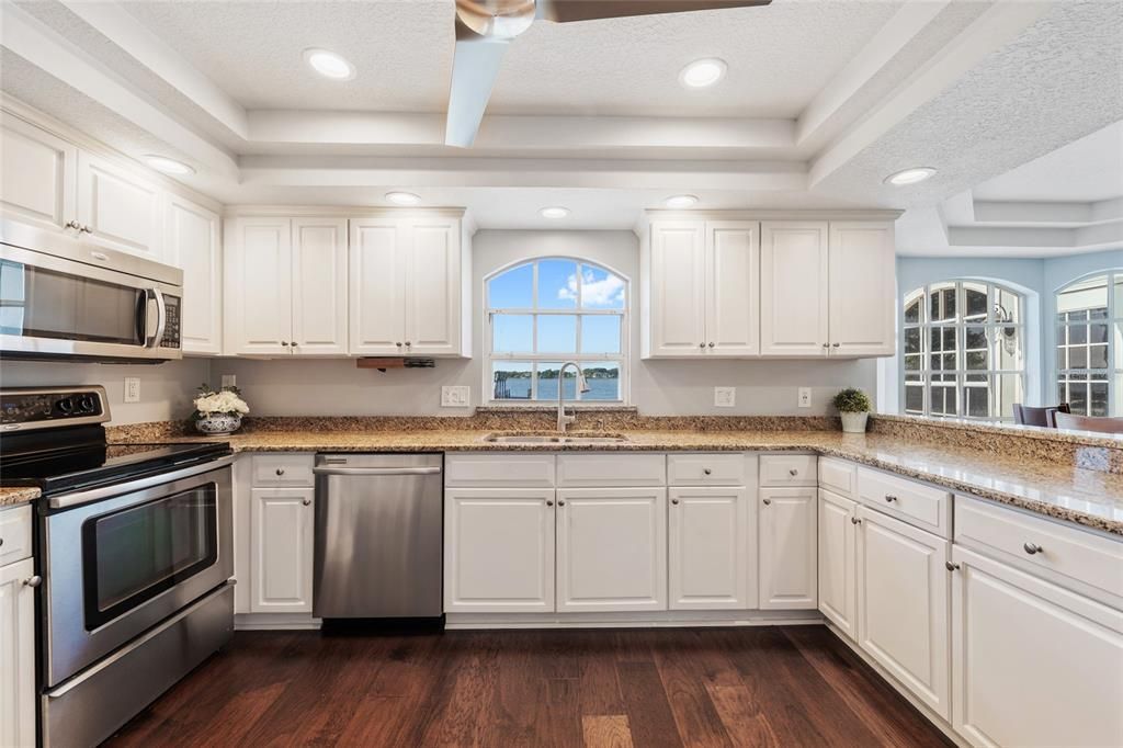 For Sale: $2,400,000 (4 beds, 3 baths, 3004 Square Feet)