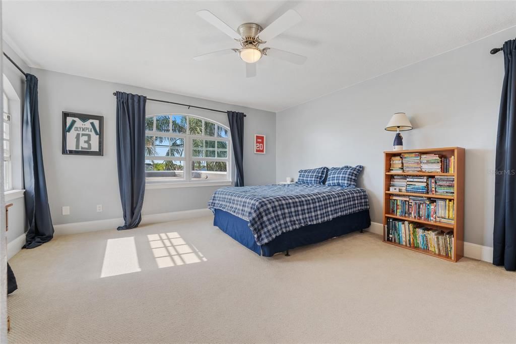 For Sale: $2,400,000 (4 beds, 3 baths, 3004 Square Feet)