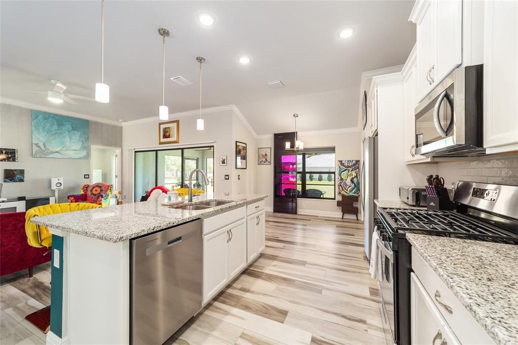 En Venta: $529,000 (3 camas, 2 baños, 1726 Pies cuadrados)