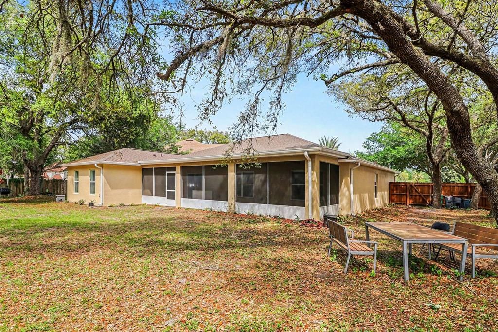En Venta: $515,000 (4 camas, 2 baños, 2522 Pies cuadrados)