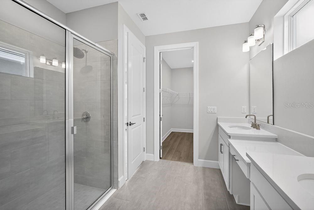 Под контрактом: $389,999 (2 спален, 2 ванн, 1778 Квадратных фут)