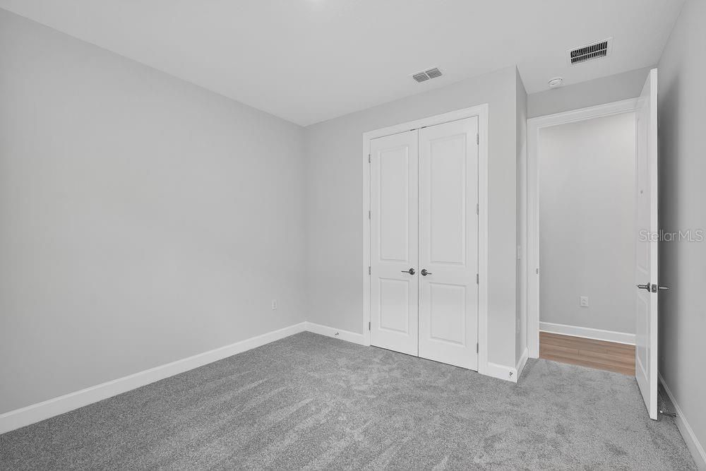 Под контрактом: $389,999 (2 спален, 2 ванн, 1778 Квадратных фут)