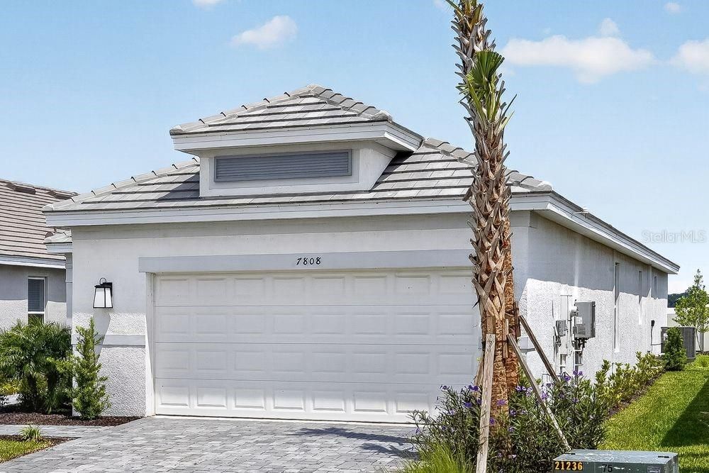 Под контрактом: $389,999 (2 спален, 2 ванн, 1778 Квадратных фут)