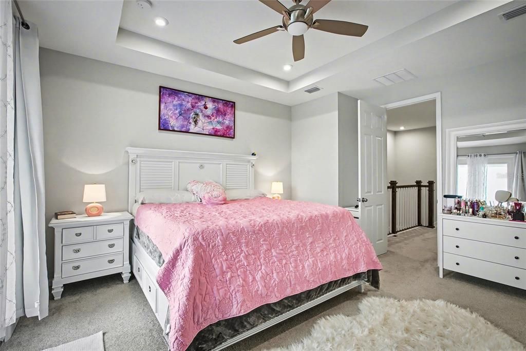 For Rent: $3,200 (3 beds, 2 baths, 1589 Square Feet)
