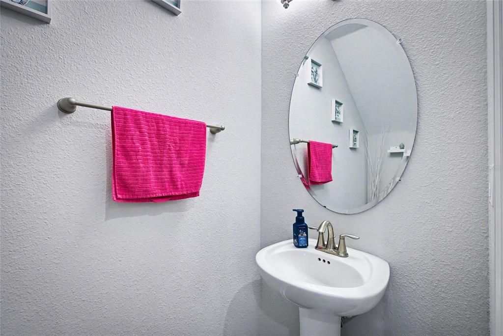 For Rent: $3,200 (3 beds, 2 baths, 1589 Square Feet)