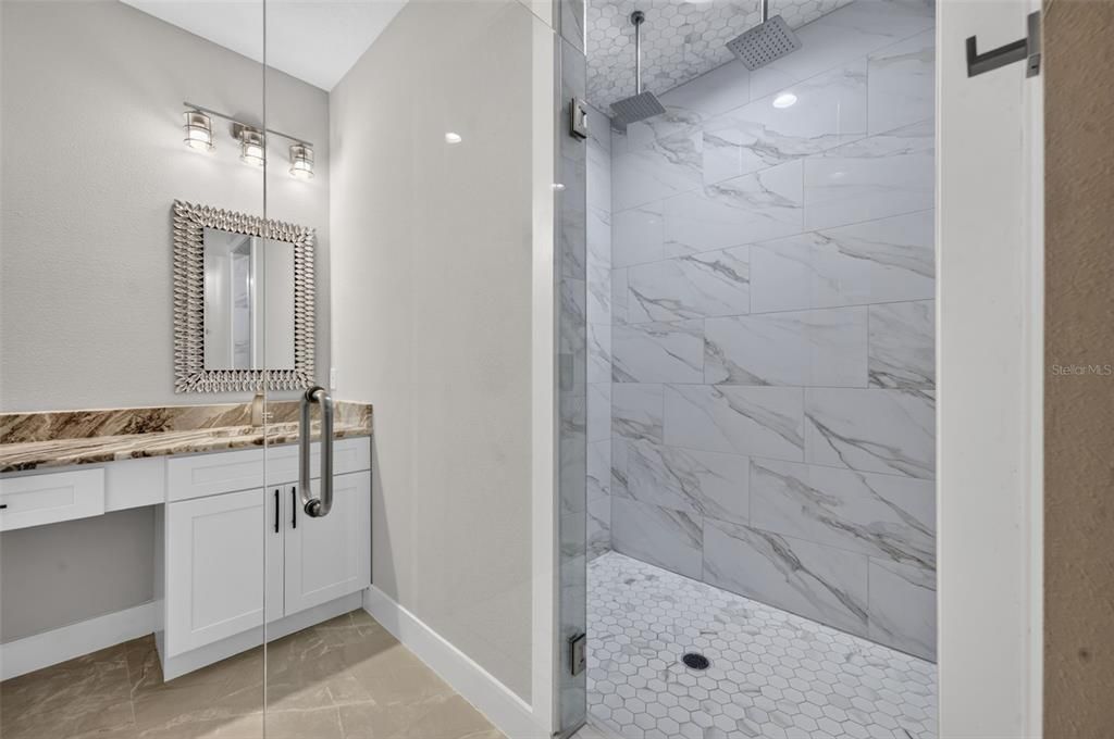 For Sale: $649,900 (3 beds, 3 baths, 2386 Square Feet)
