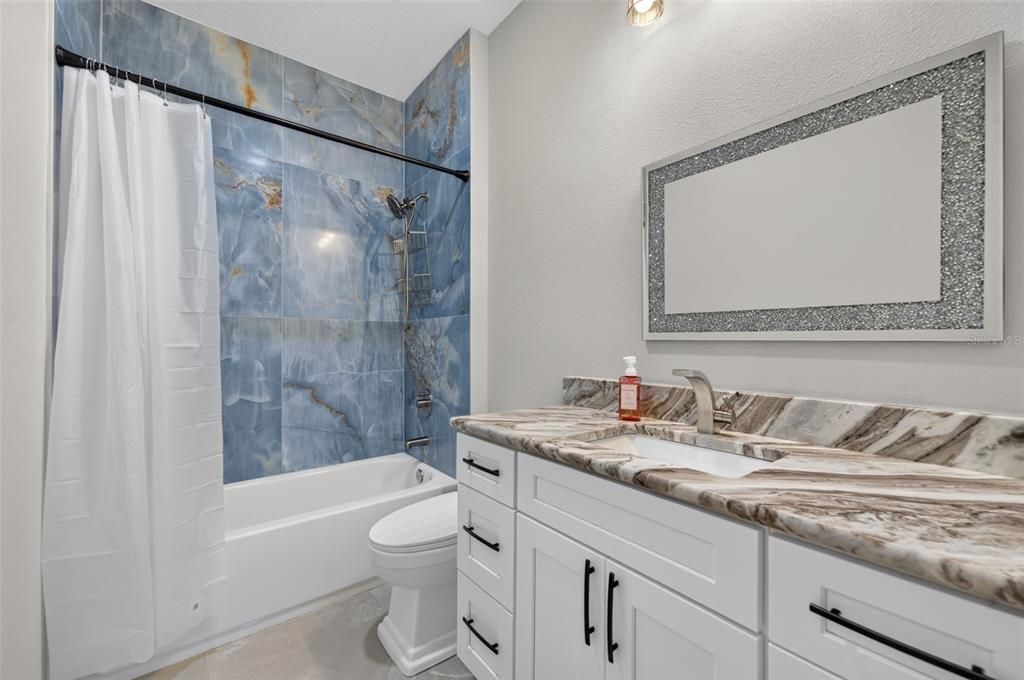 For Sale: $649,900 (3 beds, 3 baths, 2386 Square Feet)