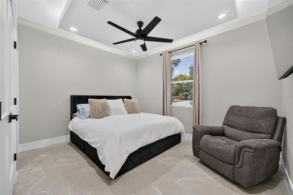 For Sale: $649,900 (3 beds, 3 baths, 2386 Square Feet)