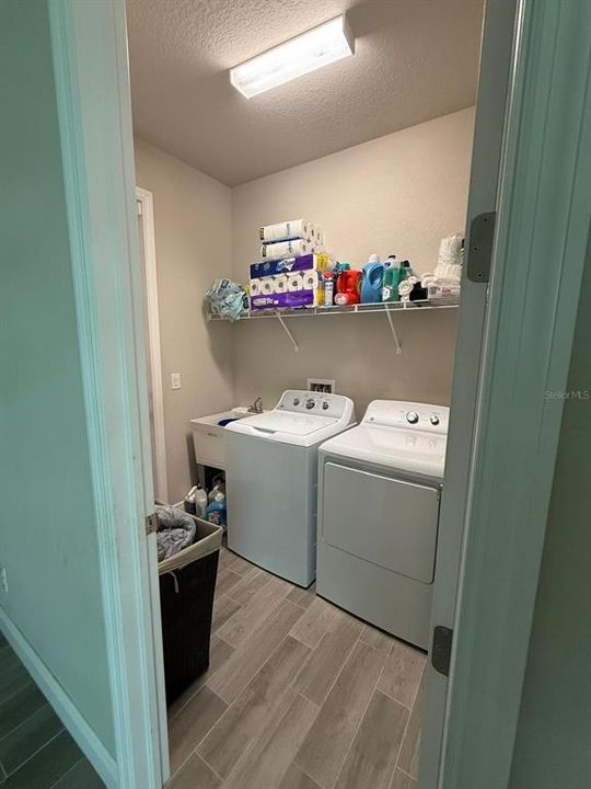En Venta: $312,000 (3 camas, 2 baños, 1521 Pies cuadrados)