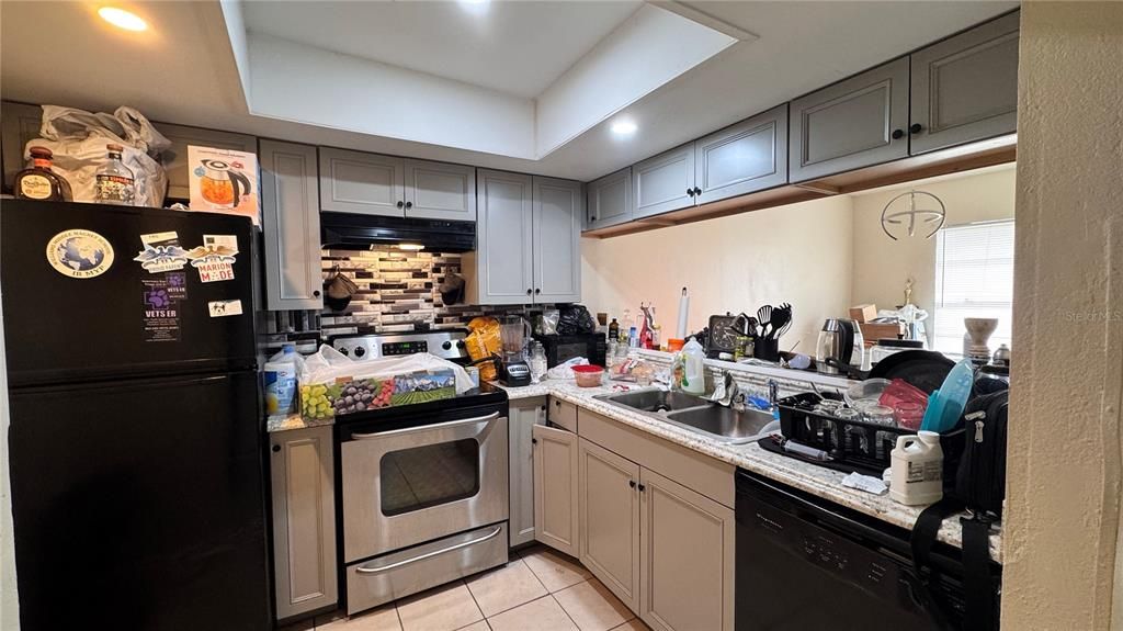 En Venta: $675,000 (8 camas, 0 baños, 4056 Pies cuadrados)