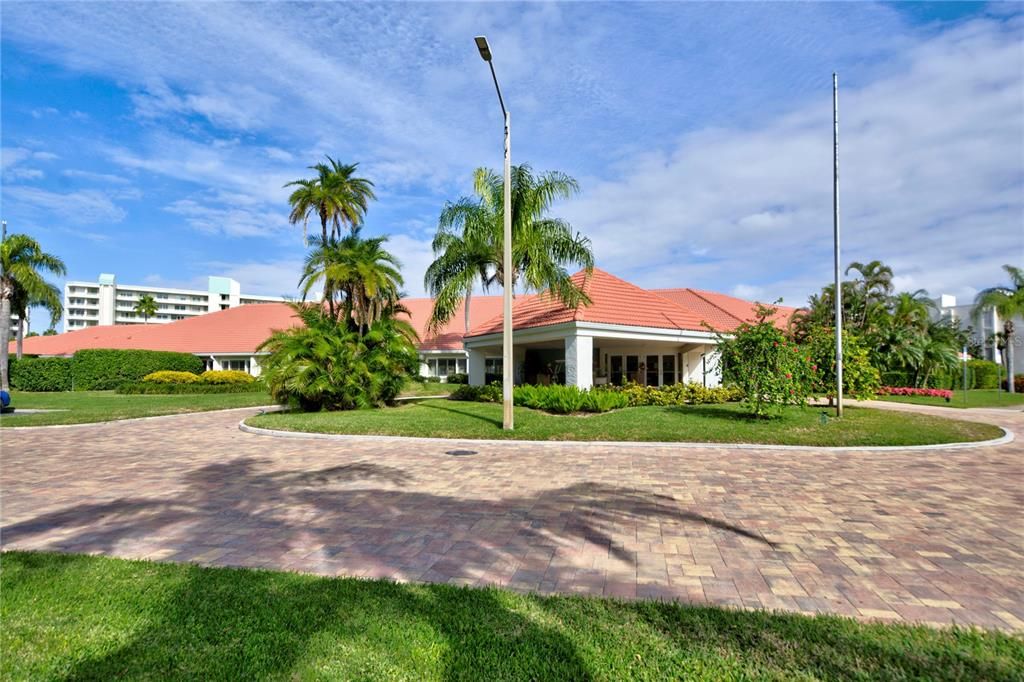 En Venta: $649,000 (3 camas, 2 baños, 1300 Pies cuadrados)