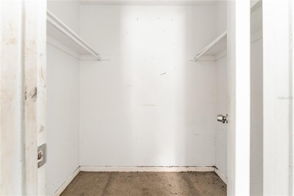 En Venta: $159,950 (4 camas, 2 baños, 2459 Pies cuadrados)